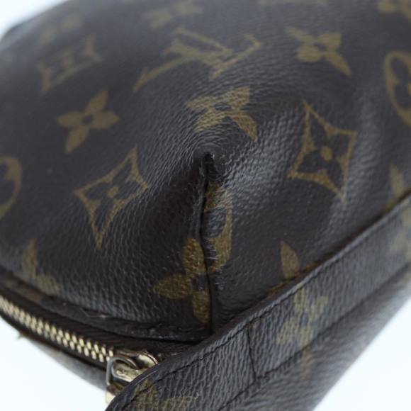 LOUIS VUITTON Monogram Trousse Demi Ronde Cosmetic Pouch M47520 LV Auth 76246 - Picture 7 of 16